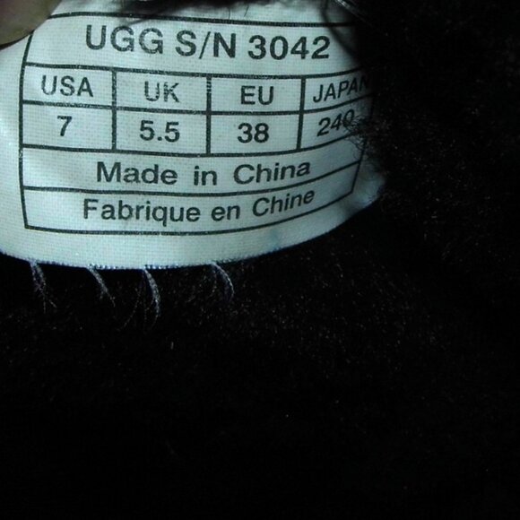 UGG X Jimmy Choo Mandah Black Suede/Studded/Sheepskin Boots Womens Size 7 - Picture 9 of 9